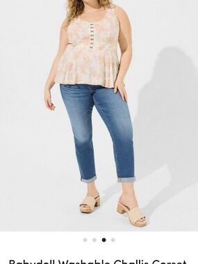Torrid. 2X.   Cream Floral Tie-Back Scoop Tank with Pastel Orange & Lavender